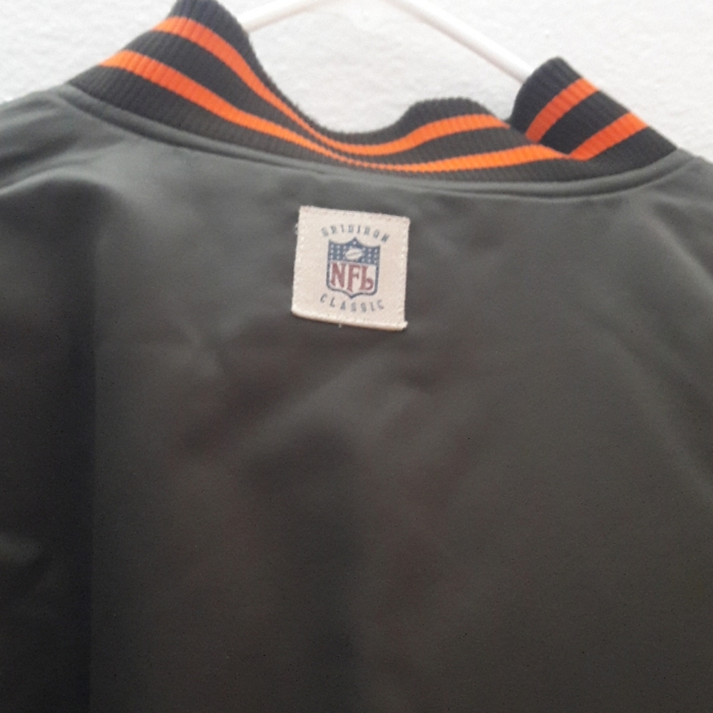 Jacket - Picture 8 of 8